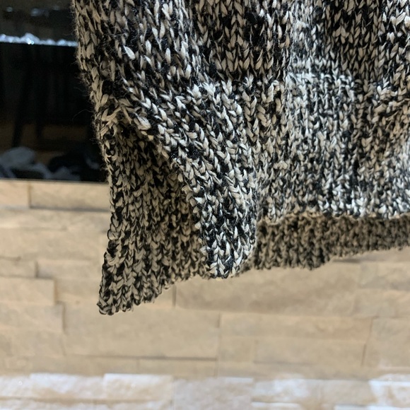 BCBGeneration | Lifted Stripe Sweater Top - Picture 4 of 4